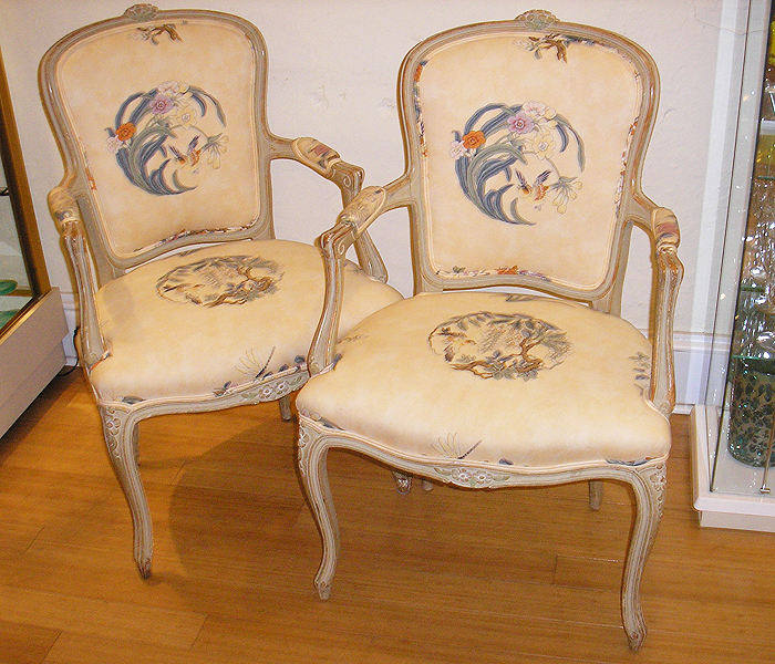 066 upholstered fauteuils