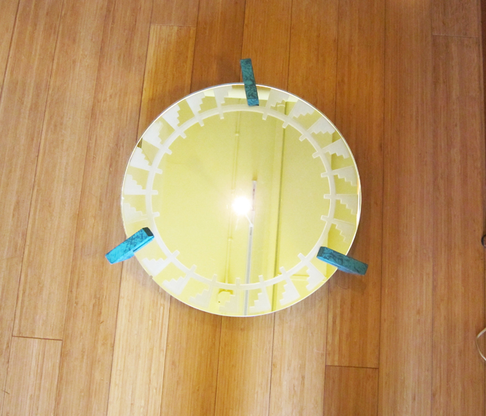 44 hangable mirror tray